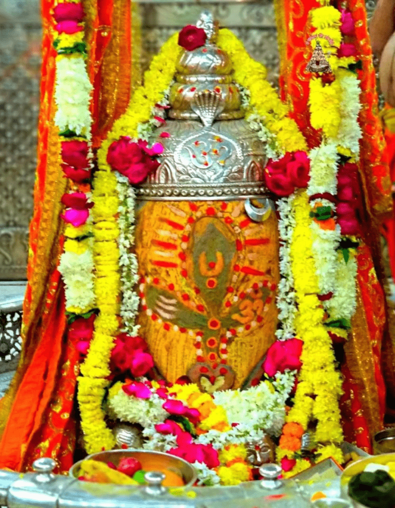 రోజు కొక రూపము…రూపానికొక భావము…