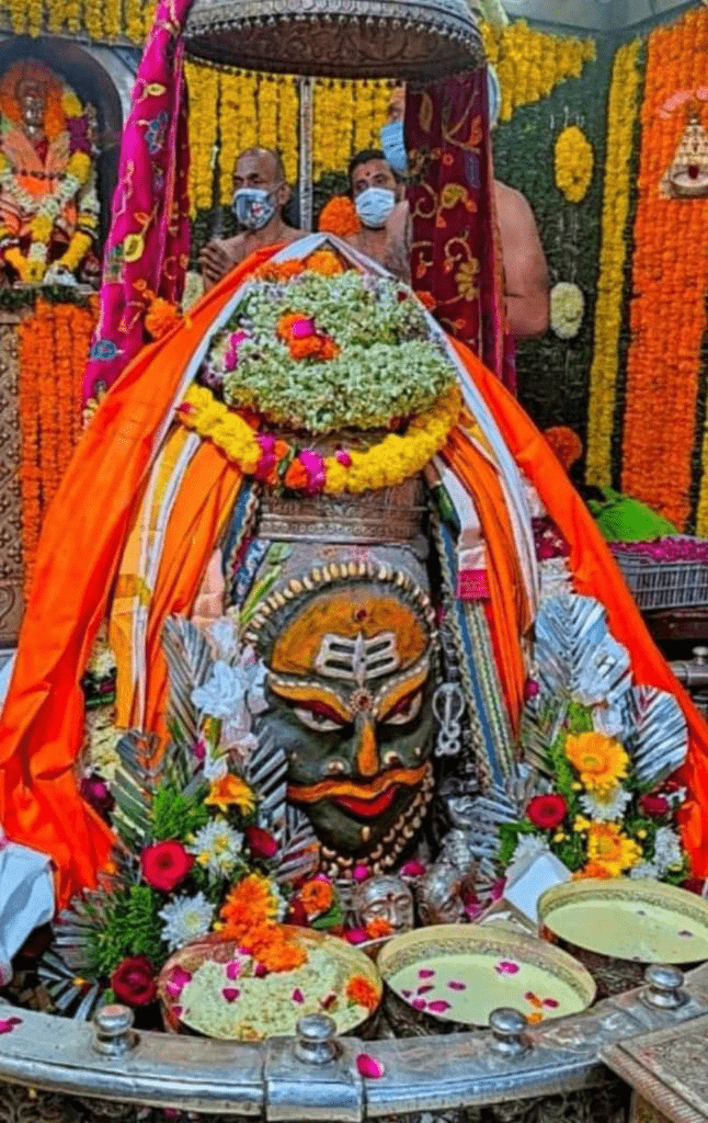 నీలాకాశాన..ఆ నిండు చందమామ..